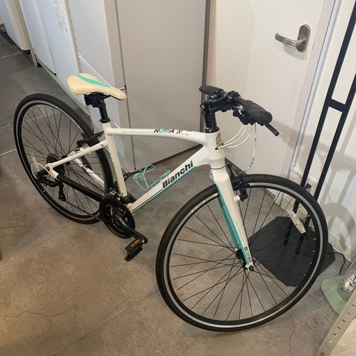 【ジモティー割】Bianchi ROMA4 クロスバイク（ID1883）