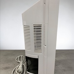 VERSOS 除湿機 ペルチェ式 コンパクト除湿機 VS-522 約750ml/1日 タンク容量 約1500ml 通電のみ確認済み 現状品 2Dの画像