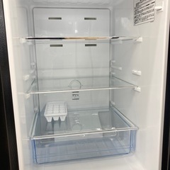 【トレファク高槻店】安心の1年間保証！取りに来れる方限定！Hisense（ハイセンス）の2ドア冷蔵庫のご紹介です！の画像