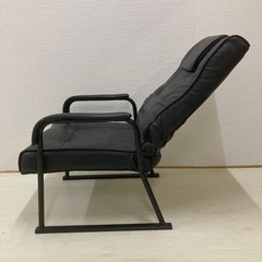 リクライニングチェア　椅子　アームチェア　の画像
