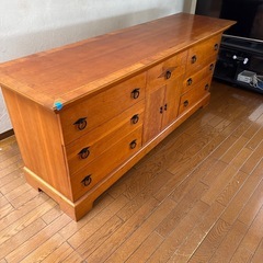 大型キャビネット　扉と7個ボックス　の画像