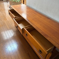 大型キャビネット　扉と7個ボックス　の画像