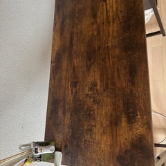 机、デスクの画像