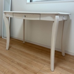 ニトリ　勉強机の画像