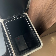 【東京都北区（王子）自宅引取限定】ゴミ箱の画像