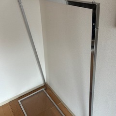 お洒落なL字型ハンガーラックの画像