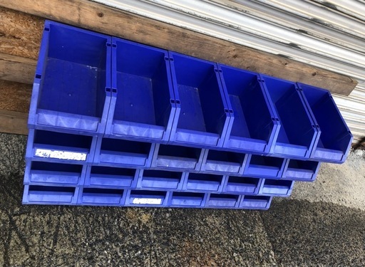 部品箱　工具箱　ガレージ　工場