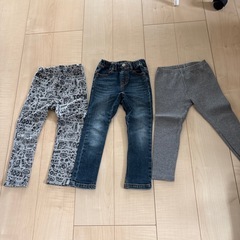 100サイズ　ズボンの画像