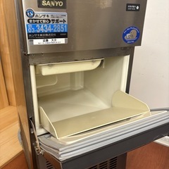 【ジャンク品】業務用製氷機の画像
