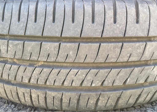 DUNLOP 185/60R15 24年製＋23年製 夏タイヤ　バリ山　バリ溝