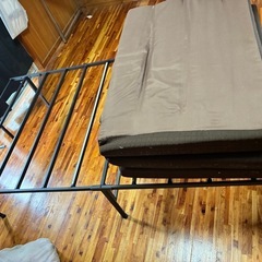 【急募】マットレス&ベッド骨組みの画像