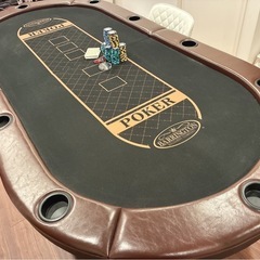 ポーカーテーブルの画像
