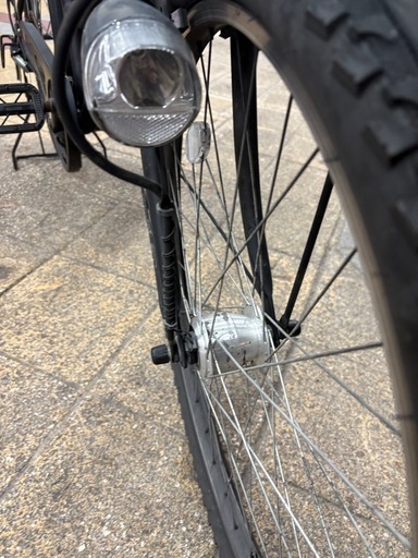 太いタイヤ　自転車　6段＆オートライト