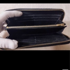 バレンシアガ長財布の画像