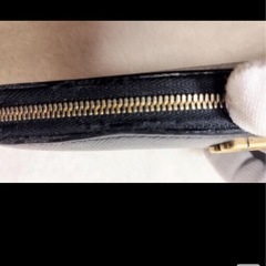 バレンシアガ長財布の画像