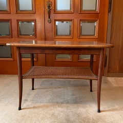 サイドテーブルの画像