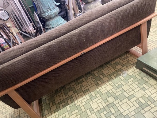 【中古品】決まりました！カリモク家具　3人掛けソファー　