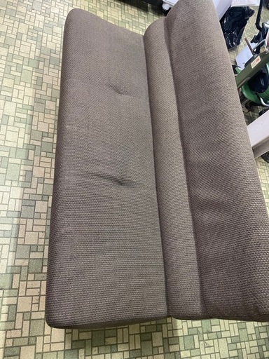 【中古品】決まりました！カリモク家具　3人掛けソファー　
