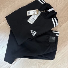 アディダス　スポーツウェア　上下セットの画像