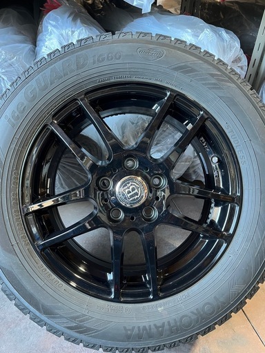 スタッドレス215/60r16 ホイール付