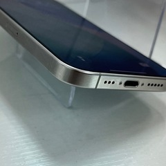 極美品　iPhone 15 Pro 256GB ホワイトチタニウム　SIMフリーの画像