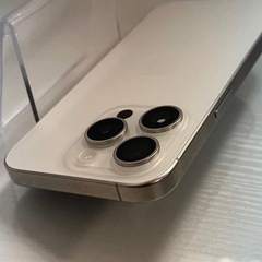 極美品　iPhone 15 Pro 256GB ホワイトチタニウム　SIMフリーの画像