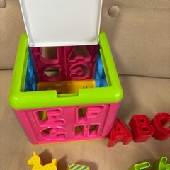 サイコロパズル　ブロック遊び　パズル遊び　指先遊び　型はめ　知育玩具の画像