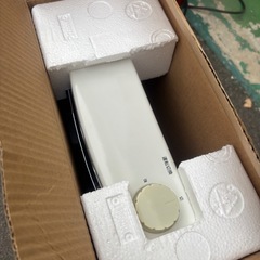 z893 電気ストーブの画像