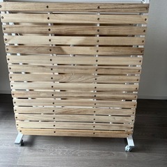 折りたたみすこのベッドの画像