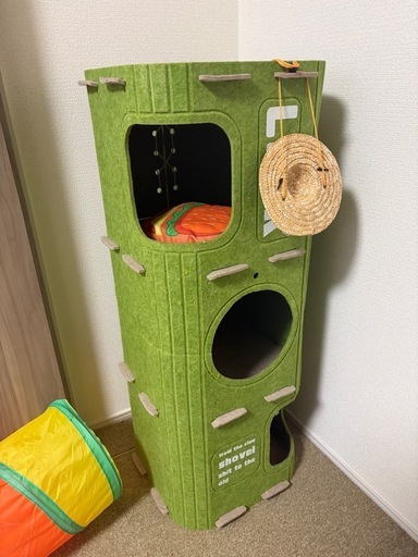 キャットタワー、猫おもちゃ