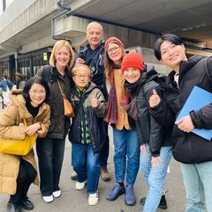 訪日外国人と英語で楽しく交流してくれる ツアーガイド、アシ…