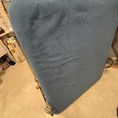 折りたたみベッド
の画像