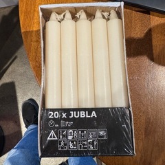 ロウソクと蝋燭立ての画像