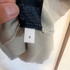 UNIQLO ベージュ Lサイズ ベストの画像