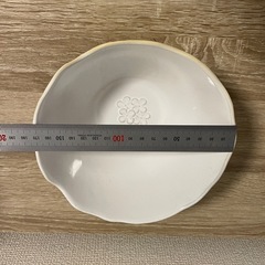 バウハウス　丼　花柄　の画像