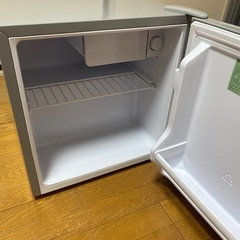 冷蔵庫（小）の画像