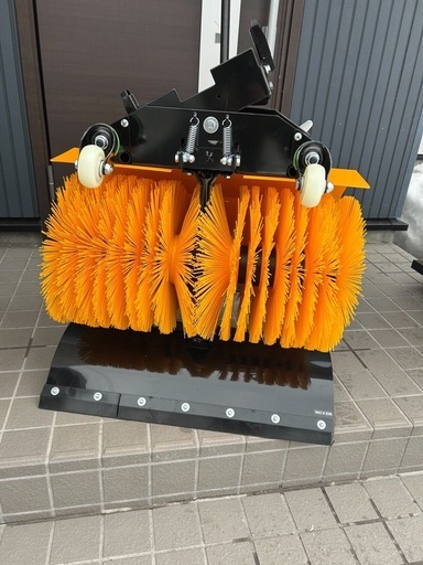 スペース確保のため急募です！ハイガー 自走式エンジン除雪機HG-SSG5562 のササラとブルドーザのセット
