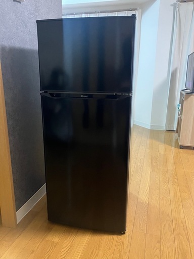引き渡し確定　冷蔵庫130L　2023年製　Haier「JR-N130C」 冷蔵庫 ブラック JR-N130C(K) [幅47.4cm /130L /2ドア /右開きタイプ 