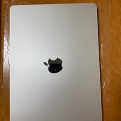 極美品】MacBook Air M2 シルバー / メモリ8GB / SSD256GB / バッテリー91% / 充電器・マウス付 (箱なし) の画像