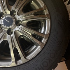 【プリウス用】195/65R15 スタッドレス4本 ヨコハマ ほぼ新品 2〜3ヶ月使用 アルミ付の画像