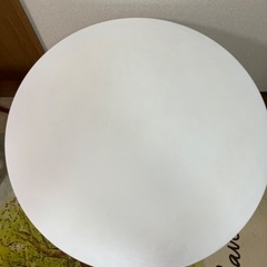 ［無料］白の丸テーブル（早めに取りに来ていただける方優先）の画像