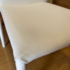 ニトリ　スタッキングチェア　ホワイトの画像