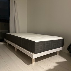 【受け渡し確定】 IKEA : ベッドマットレス/フレームセットの画像