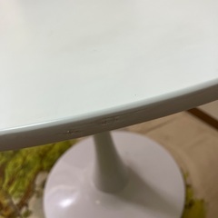 ［無料］白の丸テーブル（早めに取りに来ていただける方優先）の画像