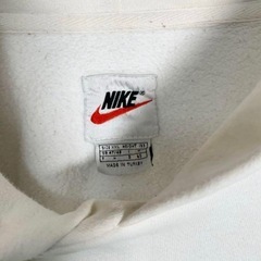 NIKEパーカー銀タグ
の画像