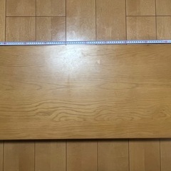 【交渉可】折りたためる突き板棚付きテーブル の画像