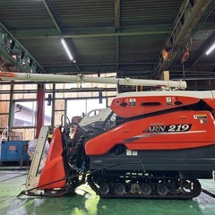 クボタ 2条 コンバイン　19馬力 470時間　折り畳みオーガ グレンタンク こぎ深さ自動　全面刈　ディーゼル　デバイダー　オーガ 刈取オートクラッチ SFワンレバー エアロスター ウイット ARN219 稲刈　脱穀　動画ありの画像