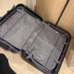 【無料】スーツケース　黒の画像