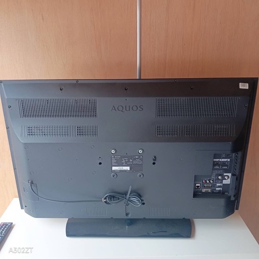 F☆N002 送料無料 モデルルーム展示品SHARP液晶テレビ40インチ (白家電