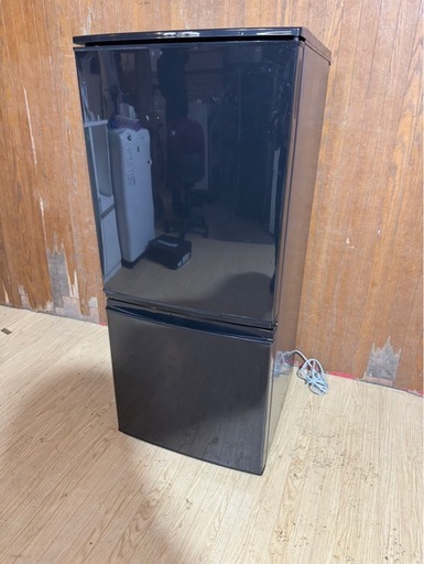 B2608 SHARP シャープ 2ドア冷蔵庫 137L 2015年製 冷蔵収納欠品